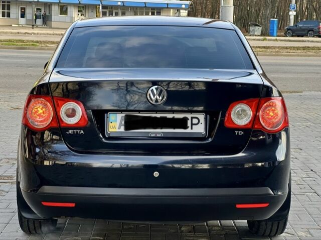Черный Фольксваген Джетта, объемом двигателя 1.9 л и пробегом 296 тыс. км за 6999 $, фото 6 на Automoto.ua