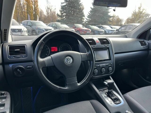 Чорний Фольксваген Джетта, об'ємом двигуна 1.6 л та пробігом 245 тис. км за 7200 $, фото 13 на Automoto.ua