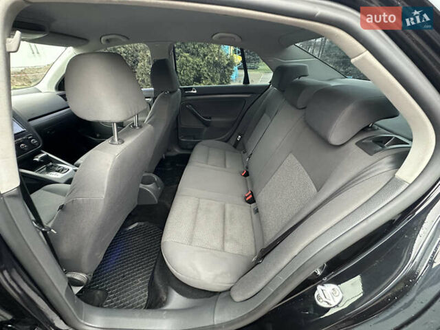 Черный Фольксваген Джетта, объемом двигателя 1.9 л и пробегом 296 тыс. км за 6999 $, фото 18 на Automoto.ua