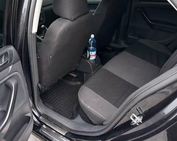 Черный Фольксваген Джетта, объемом двигателя 1.6 л и пробегом 277 тыс. км за 6500 $, фото 10 на Automoto.ua