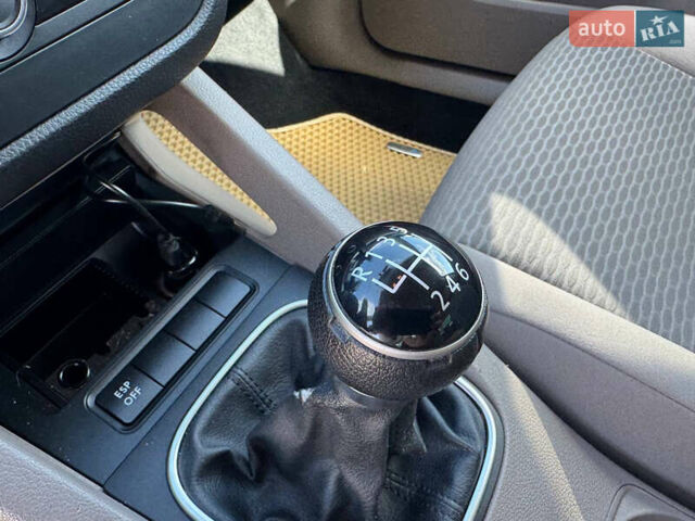 Черный Фольксваген Джетта, объемом двигателя 1.4 л и пробегом 196 тыс. км за 6500 $, фото 33 на Automoto.ua