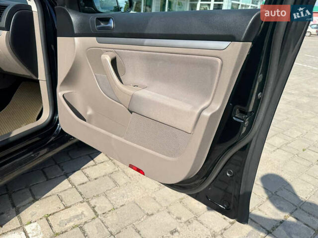 Черный Фольксваген Джетта, объемом двигателя 1.4 л и пробегом 196 тыс. км за 6500 $, фото 34 на Automoto.ua