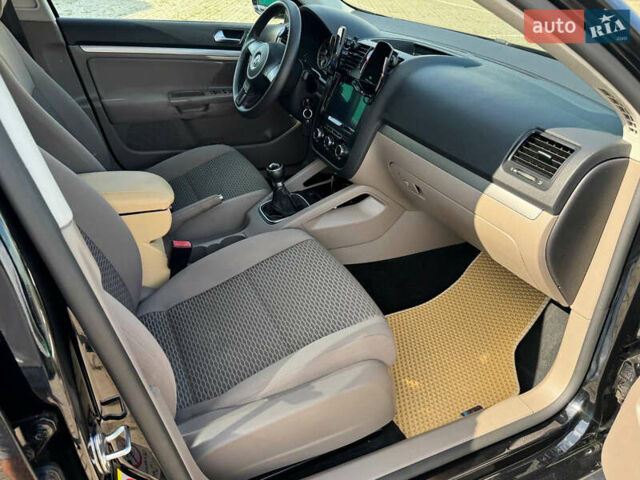 Черный Фольксваген Джетта, объемом двигателя 1.4 л и пробегом 196 тыс. км за 6500 $, фото 35 на Automoto.ua