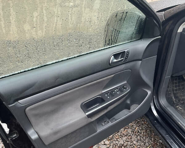 Чорний Фольксваген Джетта, об'ємом двигуна 1.6 л та пробігом 284 тис. км за 5500 $, фото 4 на Automoto.ua