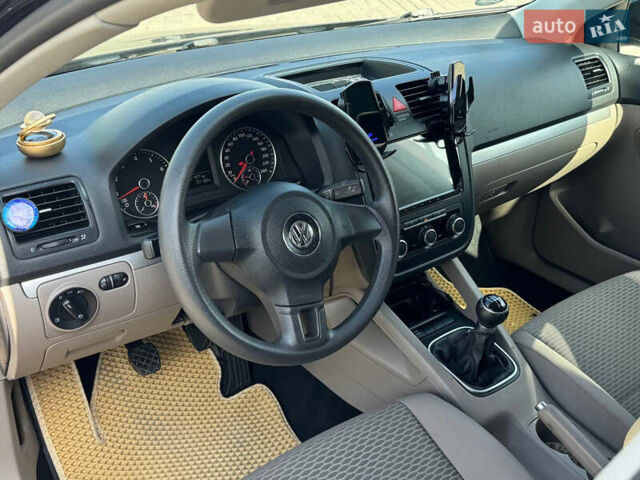 Черный Фольксваген Джетта, объемом двигателя 1.4 л и пробегом 196 тыс. км за 6500 $, фото 28 на Automoto.ua