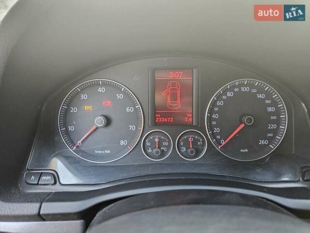 Чорний Фольксваген Джетта, об'ємом двигуна 1.6 л та пробігом 234 тис. км за 7500 $, фото 2 на Automoto.ua