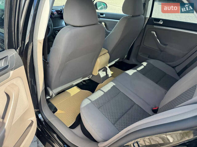 Черный Фольксваген Джетта, объемом двигателя 1.4 л и пробегом 196 тыс. км за 6500 $, фото 41 на Automoto.ua