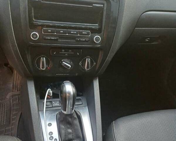 Черный Фольксваген Джетта, объемом двигателя 2.48 л и пробегом 220 тыс. км за 7800 $, фото 5 на Automoto.ua