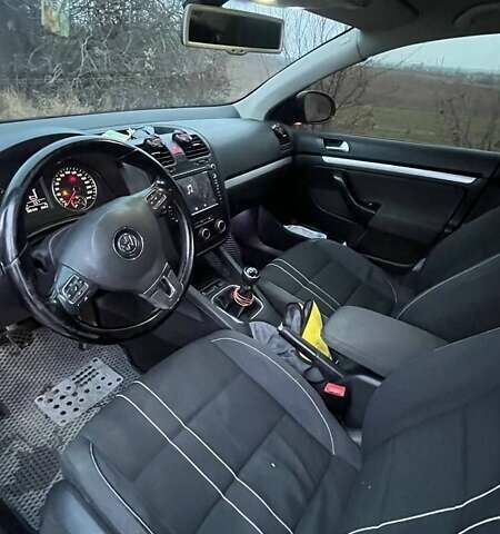 Черный Фольксваген Джетта, объемом двигателя 1.6 л и пробегом 385 тыс. км за 6400 $, фото 7 на Automoto.ua