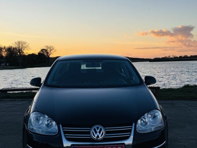 Черный Фольксваген Джетта, объемом двигателя 1.6 л и пробегом 248 тыс. км за 7400 $, фото 1 на Automoto.ua