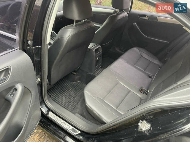 Чорний Фольксваген Джетта, об'ємом двигуна 2.5 л та пробігом 330 тис. км за 7999 $, фото 11 на Automoto.ua