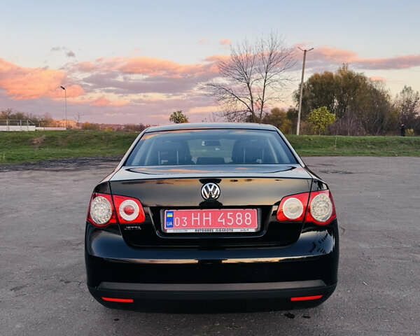 Черный Фольксваген Джетта, объемом двигателя 1.6 л и пробегом 248 тыс. км за 7400 $, фото 5 на Automoto.ua