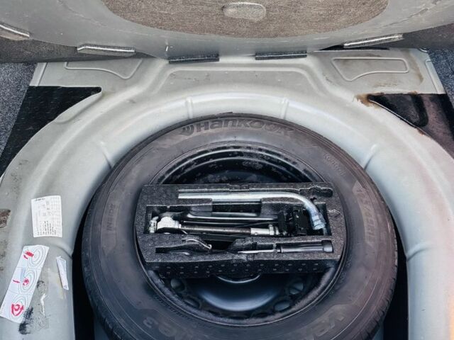 Черный Фольксваген Джетта, объемом двигателя 1.6 л и пробегом 248 тыс. км за 7400 $, фото 12 на Automoto.ua