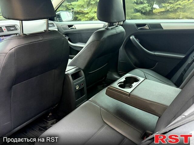 Черный Фольксваген Джетта, объемом двигателя 2 л и пробегом 261 тыс. км за 10999 $, фото 9 на Automoto.ua