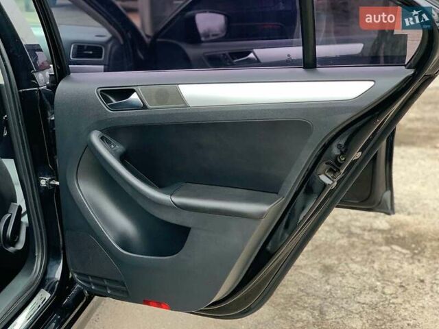 Черный Фольксваген Джетта, объемом двигателя 2.5 л и пробегом 339 тыс. км за 8790 $, фото 21 на Automoto.ua