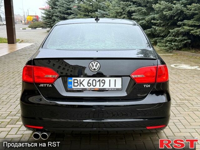Черный Фольксваген Джетта, объемом двигателя 2 л и пробегом 261 тыс. км за 10999 $, фото 4 на Automoto.ua