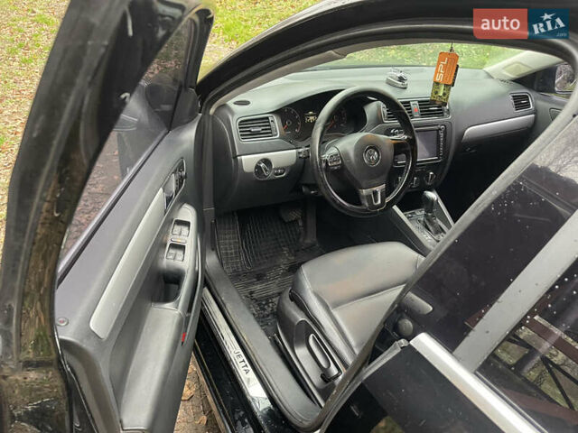 Чорний Фольксваген Джетта, об'ємом двигуна 2.5 л та пробігом 330 тис. км за 7999 $, фото 10 на Automoto.ua