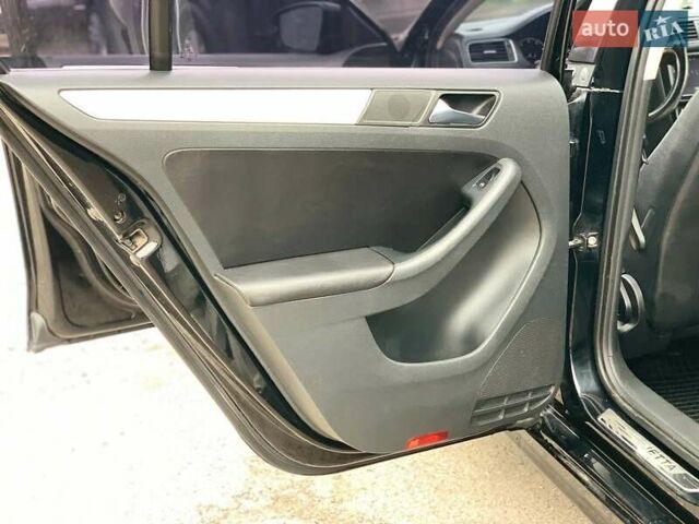 Черный Фольксваген Джетта, объемом двигателя 2.5 л и пробегом 339 тыс. км за 8790 $, фото 17 на Automoto.ua