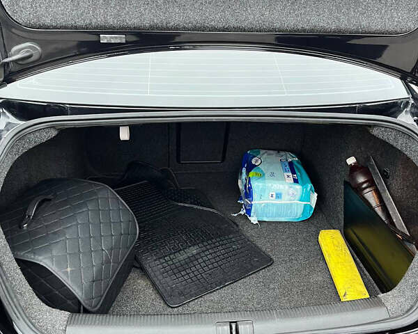 Черный Фольксваген Джетта, объемом двигателя 1.4 л и пробегом 216 тыс. км за 7500 $, фото 4 на Automoto.ua