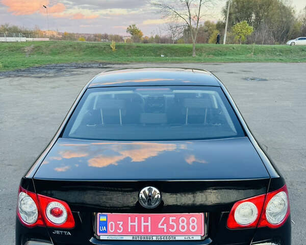 Черный Фольксваген Джетта, объемом двигателя 1.6 л и пробегом 248 тыс. км за 7400 $, фото 6 на Automoto.ua