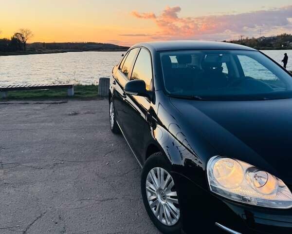 Черный Фольксваген Джетта, объемом двигателя 1.6 л и пробегом 248 тыс. км за 7400 $, фото 4 на Automoto.ua