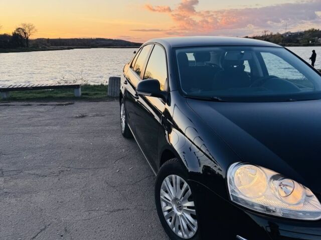 Черный Фольксваген Джетта, объемом двигателя 1.6 л и пробегом 248 тыс. км за 7400 $, фото 4 на Automoto.ua