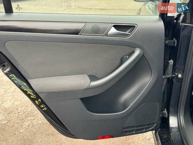 Черный Фольксваген Джетта, объемом двигателя 1.6 л и пробегом 279 тыс. км за 8690 $, фото 18 на Automoto.ua