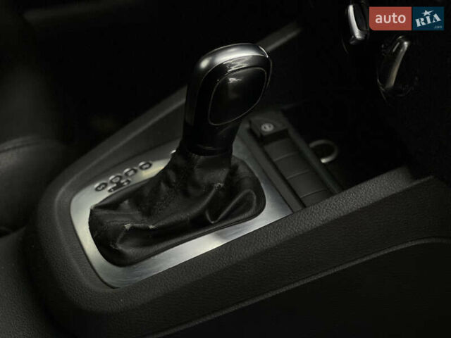 Чорний Фольксваген Джетта, об'ємом двигуна 2.48 л та пробігом 189 тис. км за 8999 $, фото 13 на Automoto.ua