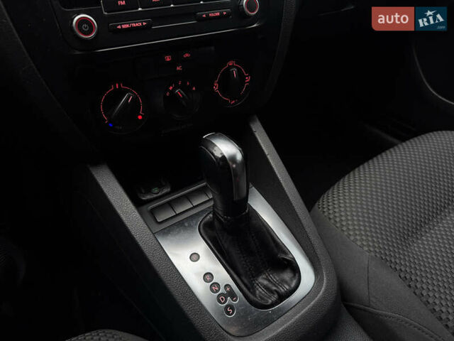 Черный Фольксваген Джетта, объемом двигателя 2 л и пробегом 260 тыс. км за 7499 $, фото 11 на Automoto.ua