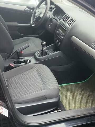 Черный Фольксваген Джетта, объемом двигателя 1.6 л и пробегом 250 тыс. км за 9000 $, фото 13 на Automoto.ua