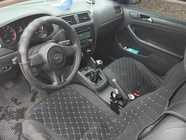 Черный Фольксваген Джетта, объемом двигателя 2.5 л и пробегом 200 тыс. км за 8200 $, фото 13 на Automoto.ua