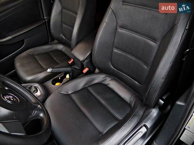 Черный Фольксваген Джетта, объемом двигателя 2.48 л и пробегом 203 тыс. км за 8900 $, фото 7 на Automoto.ua