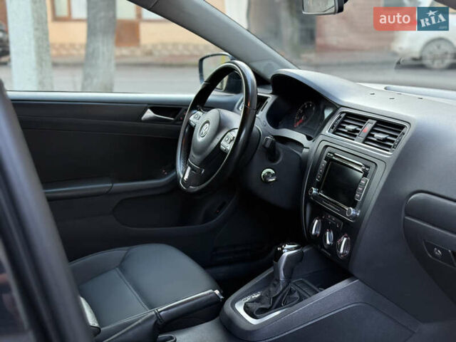 Черный Фольксваген Джетта, объемом двигателя 2.48 л и пробегом 155 тыс. км за 8200 $, фото 15 на Automoto.ua