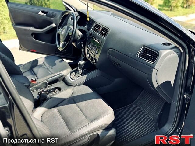 Чорний Фольксваген Джетта, об'ємом двигуна 2.5 л та пробігом 305 тис. км за 7900 $, фото 5 на Automoto.ua