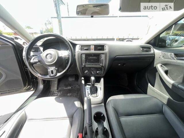 Черный Фольксваген Джетта, объемом двигателя 2.48 л и пробегом 276 тыс. км за 7900 $, фото 7 на Automoto.ua