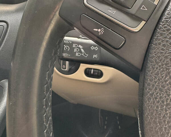 Черный Фольксваген Джетта, объемом двигателя 2.5 л и пробегом 236 тыс. км за 8500 $, фото 5 на Automoto.ua