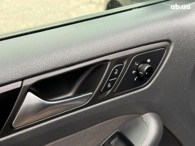 Черный Фольксваген Джетта, объемом двигателя 1.6 л и пробегом 279 тыс. км за 8690 $, фото 13 на Automoto.ua