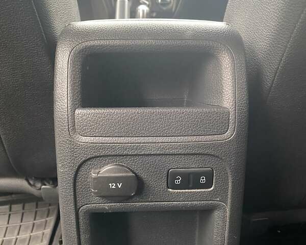 Черный Фольксваген Джетта, объемом двигателя 2.5 л и пробегом 189 тыс. км за 7800 $, фото 7 на Automoto.ua