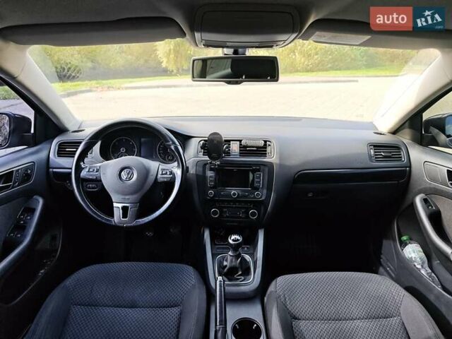 Чорний Фольксваген Джетта, об'ємом двигуна 1.6 л та пробігом 253 тис. км за 8500 $, фото 3 на Automoto.ua