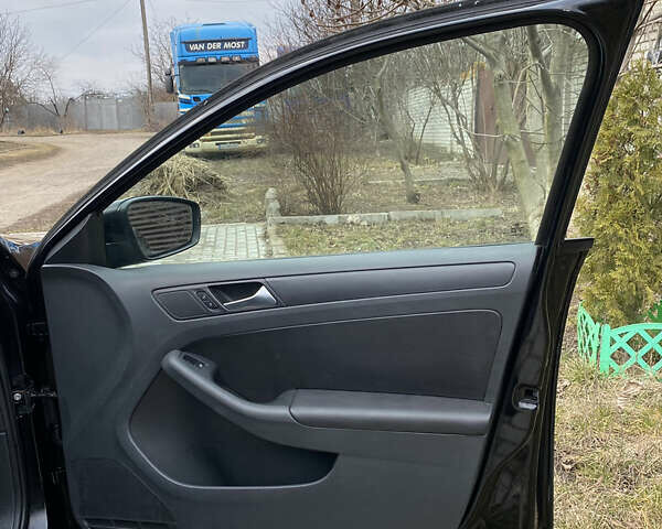 Чорний Фольксваген Джетта, об'ємом двигуна 2.48 л та пробігом 232 тис. км за 8800 $, фото 84 на Automoto.ua