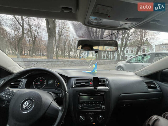 Черный Фольксваген Джетта, объемом двигателя 2.5 л и пробегом 174 тыс. км за 8300 $, фото 31 на Automoto.ua