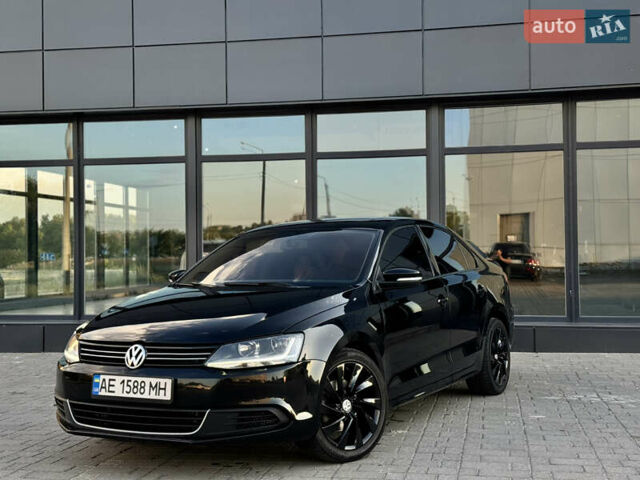 Черный Фольксваген Джетта, объемом двигателя 1.97 л и пробегом 215 тыс. км за 10000 $, фото 4 на Automoto.ua