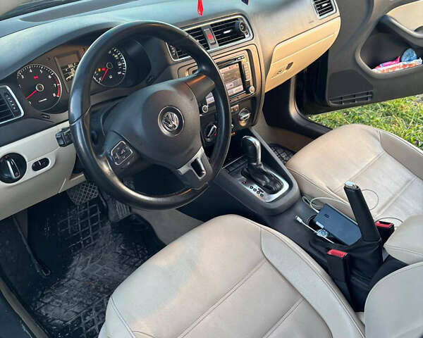 Черный Фольксваген Джетта, объемом двигателя 2.5 л и пробегом 200 тыс. км за 7999 $, фото 20 на Automoto.ua