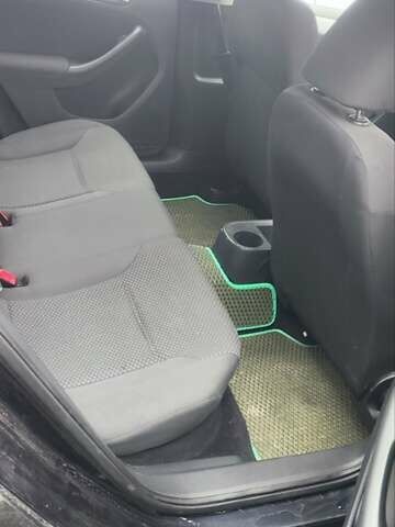 Черный Фольксваген Джетта, объемом двигателя 1.6 л и пробегом 250 тыс. км за 9000 $, фото 12 на Automoto.ua