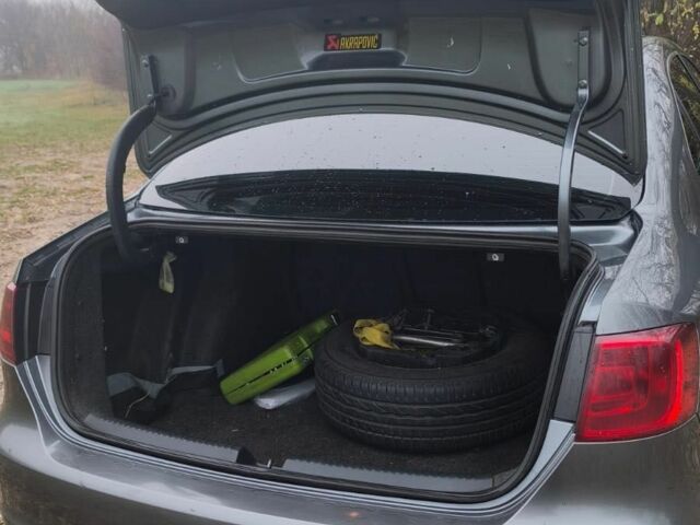 Черный Фольксваген Джетта, объемом двигателя 2.5 л и пробегом 200 тыс. км за 8200 $, фото 6 на Automoto.ua