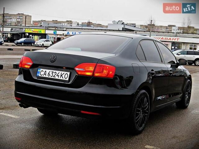 Черный Фольксваген Джетта, объемом двигателя 2.48 л и пробегом 203 тыс. км за 8900 $, фото 2 на Automoto.ua