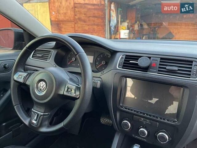 Чорний Фольксваген Джетта, об'ємом двигуна 2.5 л та пробігом 280 тис. км за 4000 $, фото 4 на Automoto.ua