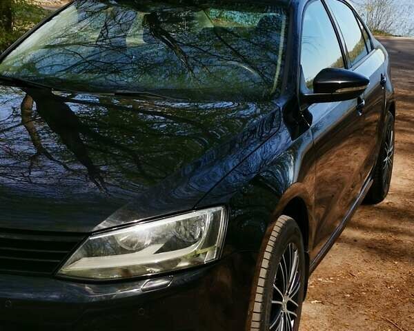 Черный Фольксваген Джетта, объемом двигателя 1.6 л и пробегом 250 тыс. км за 9000 $, фото 5 на Automoto.ua