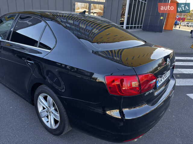 Черный Фольксваген Джетта, объемом двигателя 2.5 л и пробегом 250 тыс. км за 8500 $, фото 5 на Automoto.ua