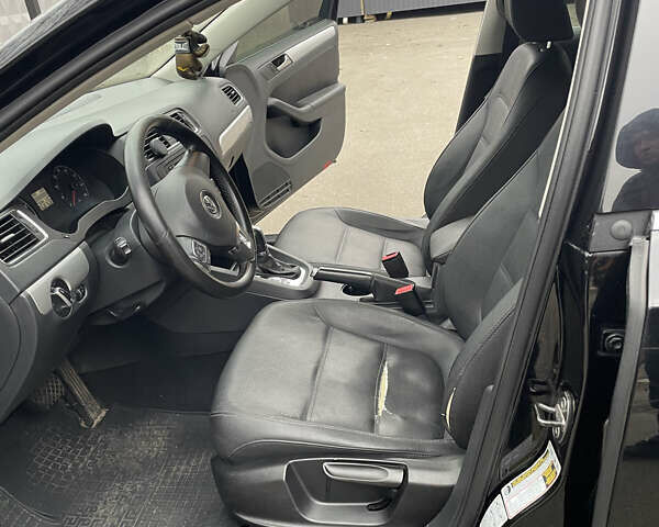 Черный Фольксваген Джетта, объемом двигателя 2.5 л и пробегом 200 тыс. км за 8700 $, фото 8 на Automoto.ua